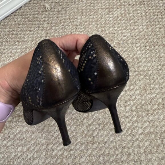 Donald j. Pilner peep toe heels faux snake skin black gold  size 6.5 - Picture 10 of 11